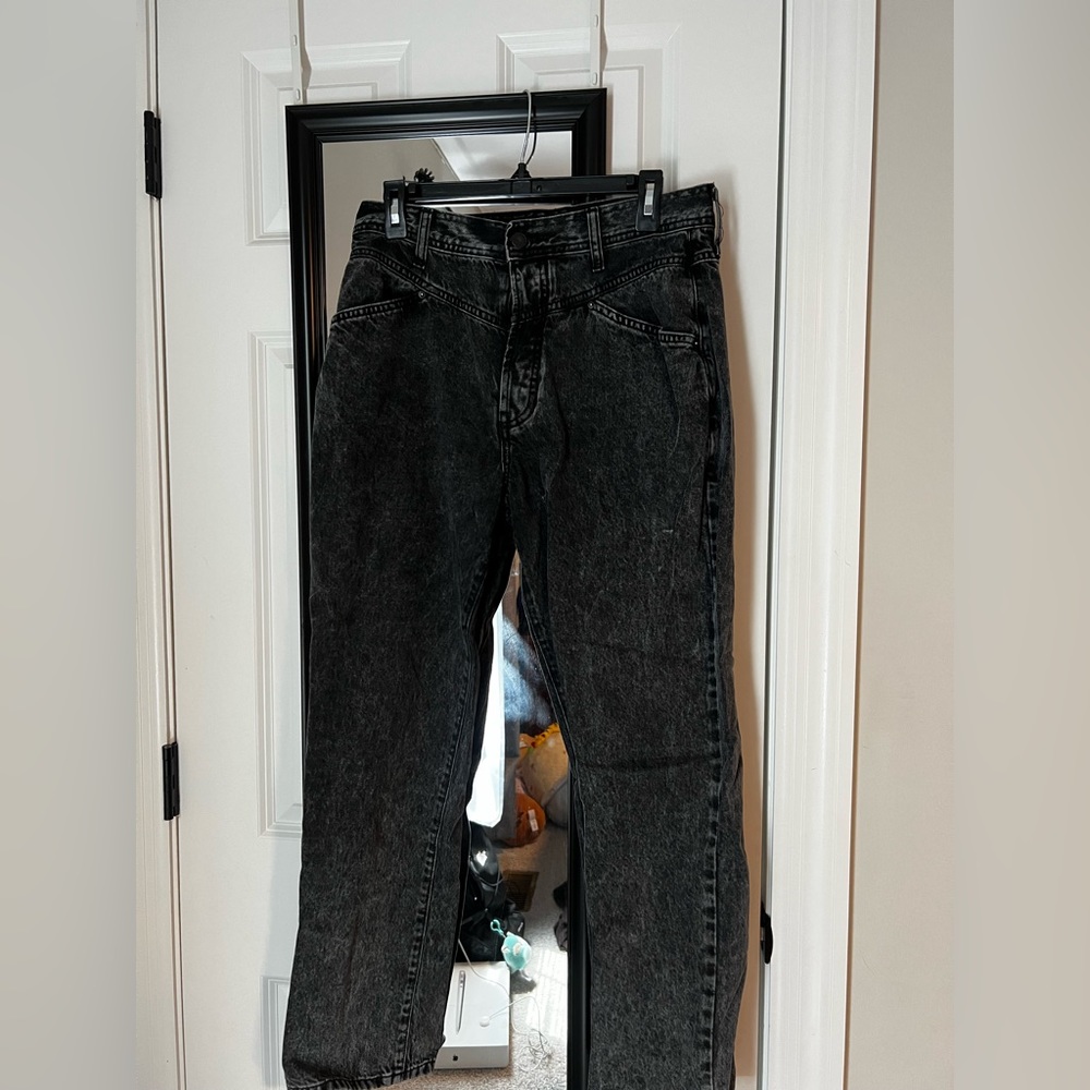 Super cute black washed jeans